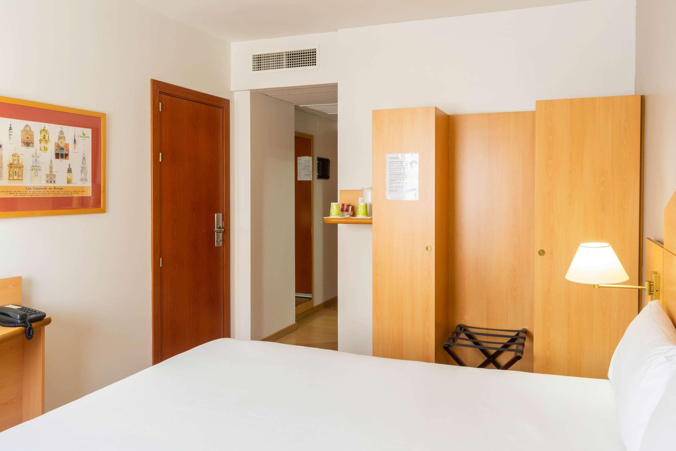 Travelodge Madrid Alcala De Henares Luaran gambar
