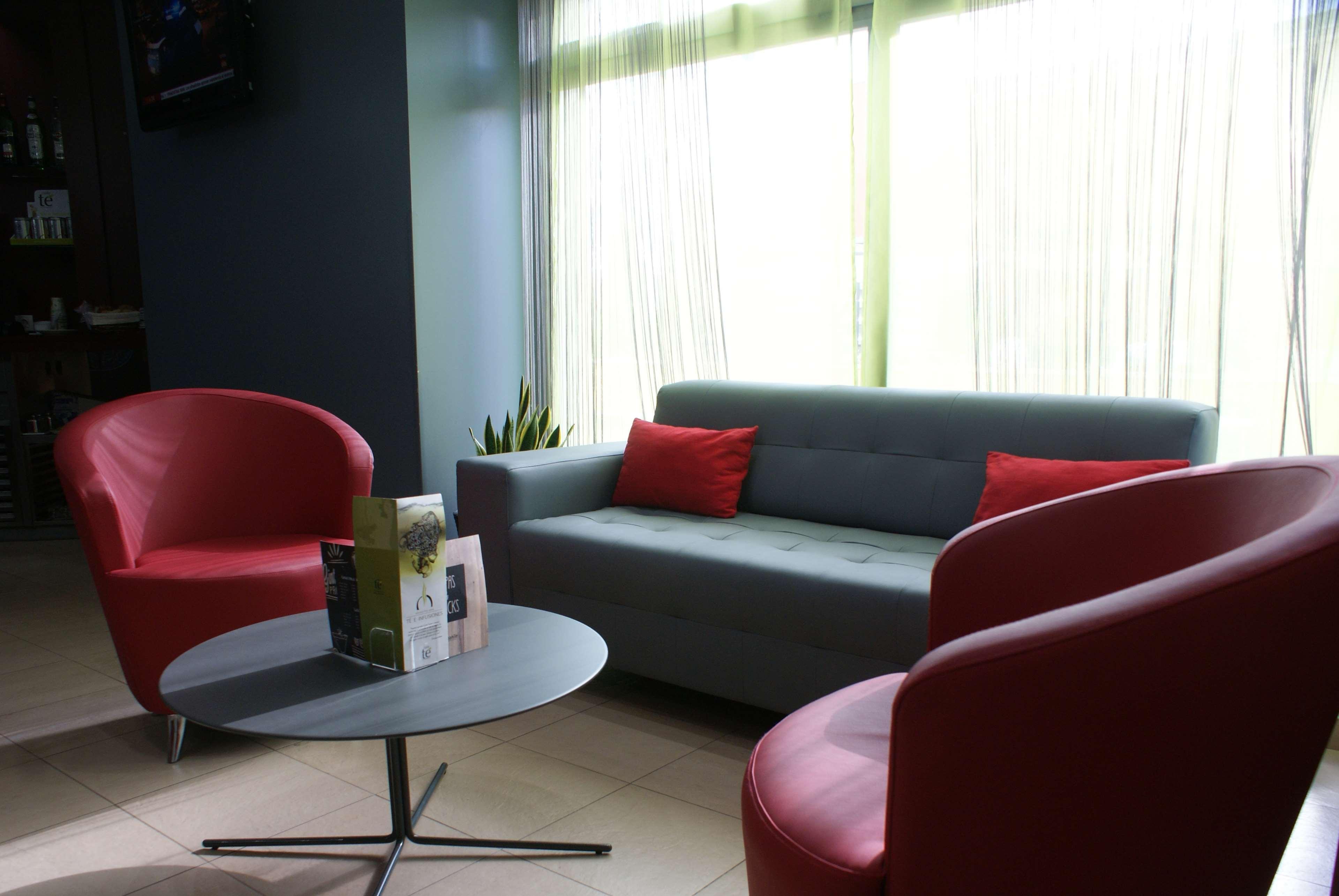 Travelodge Madrid Alcala De Henares Luaran gambar
