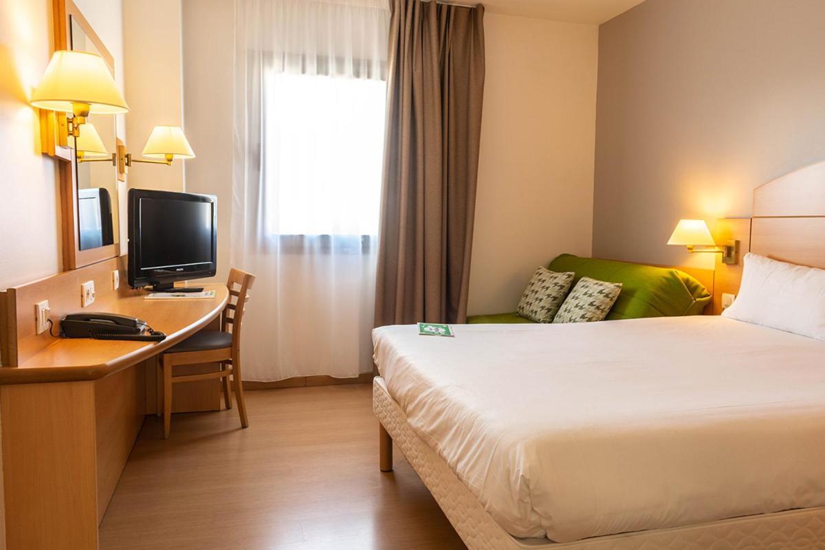 Travelodge Madrid Alcala De Henares Luaran gambar