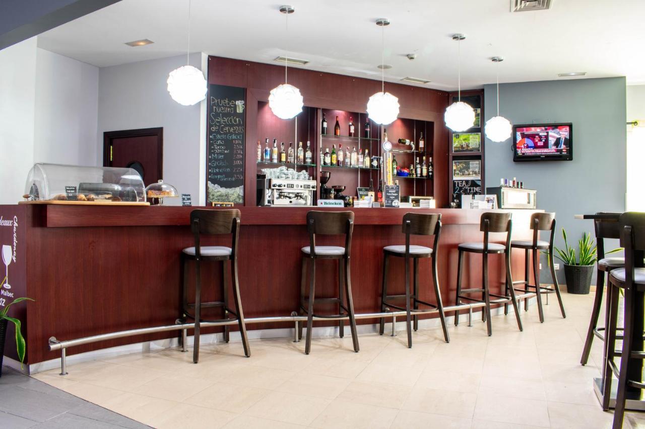 Travelodge Madrid Alcala De Henares Luaran gambar
