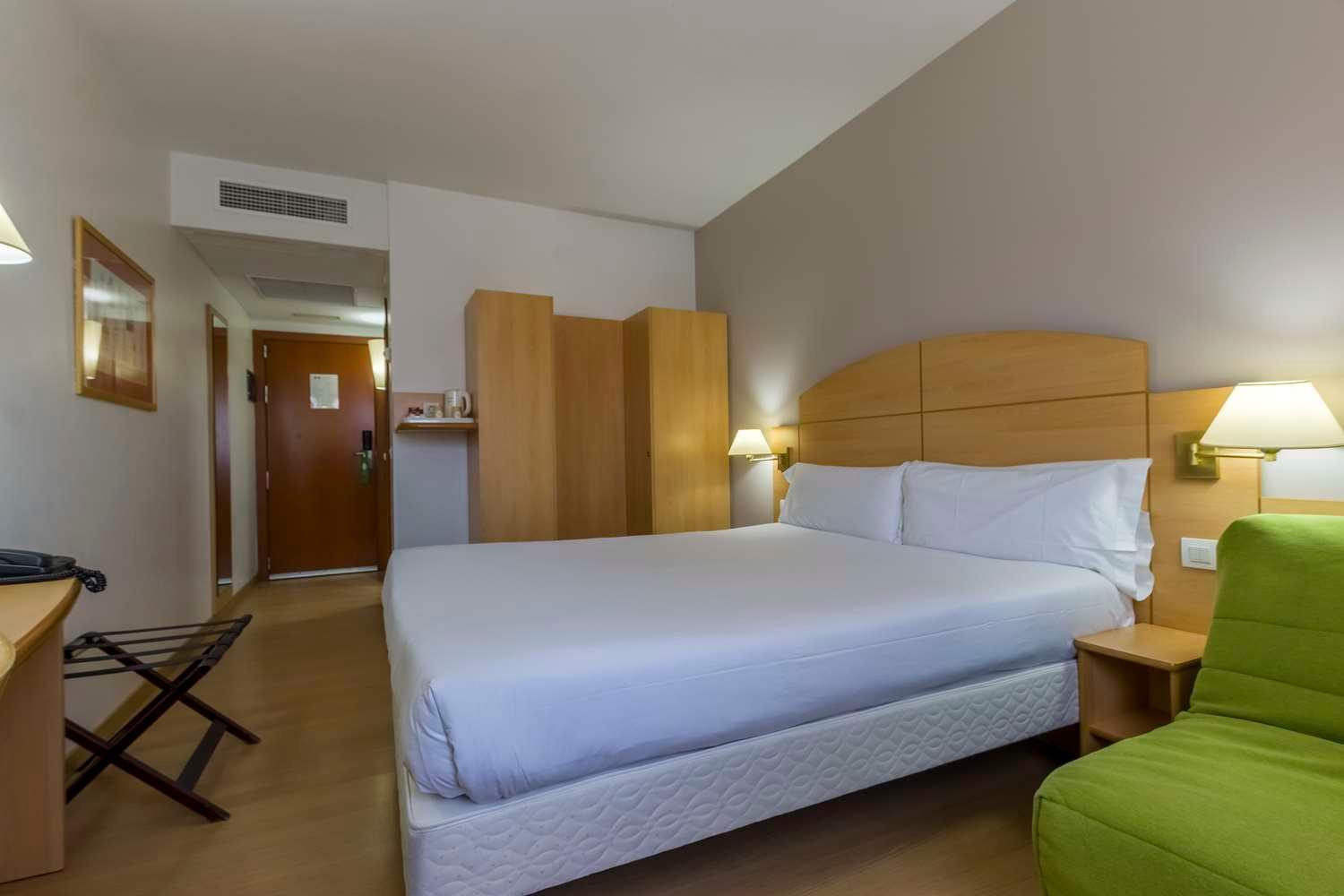 Travelodge Madrid Alcala De Henares Luaran gambar