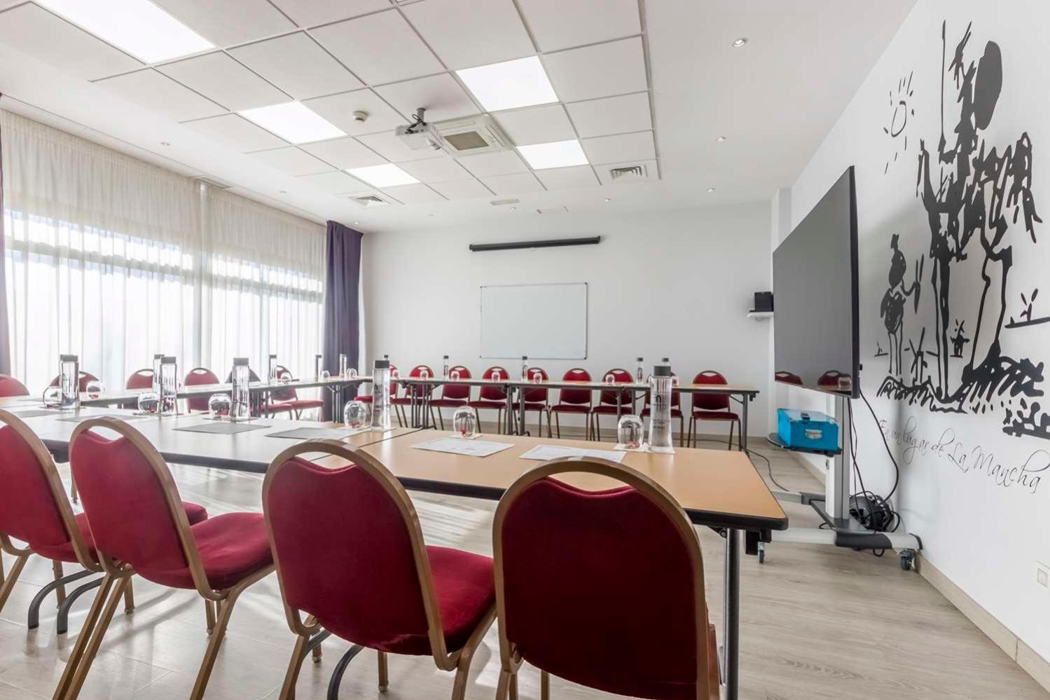 Travelodge Madrid Alcala De Henares Luaran gambar