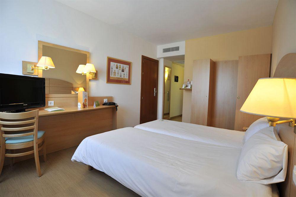 Travelodge Madrid Alcala De Henares Luaran gambar